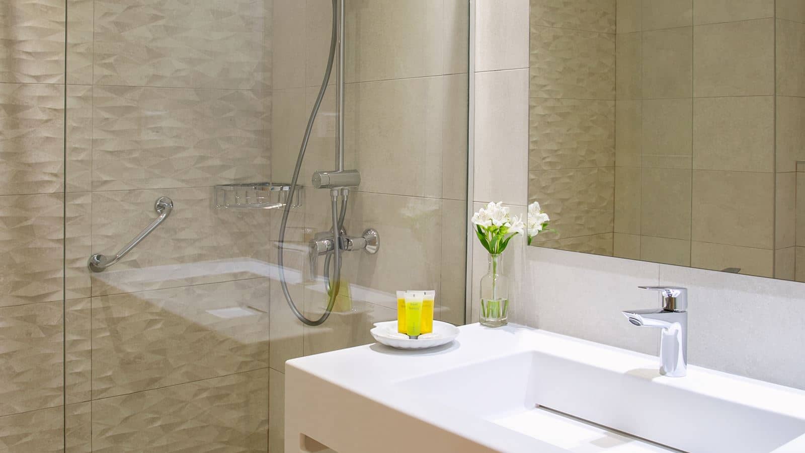 rooms-standard-room-seaview