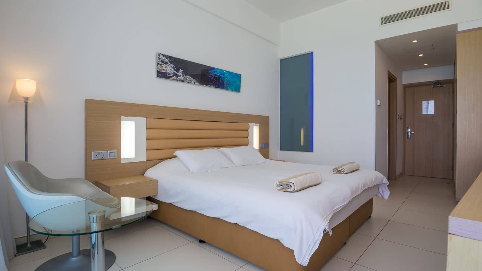 rooms-room-twin-landview