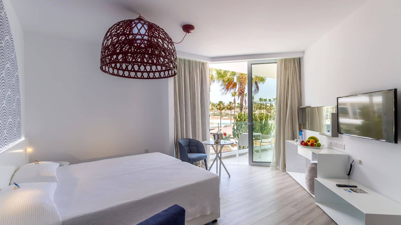 rooms-standard-familysuite-inland-view-balcony-or-terrace