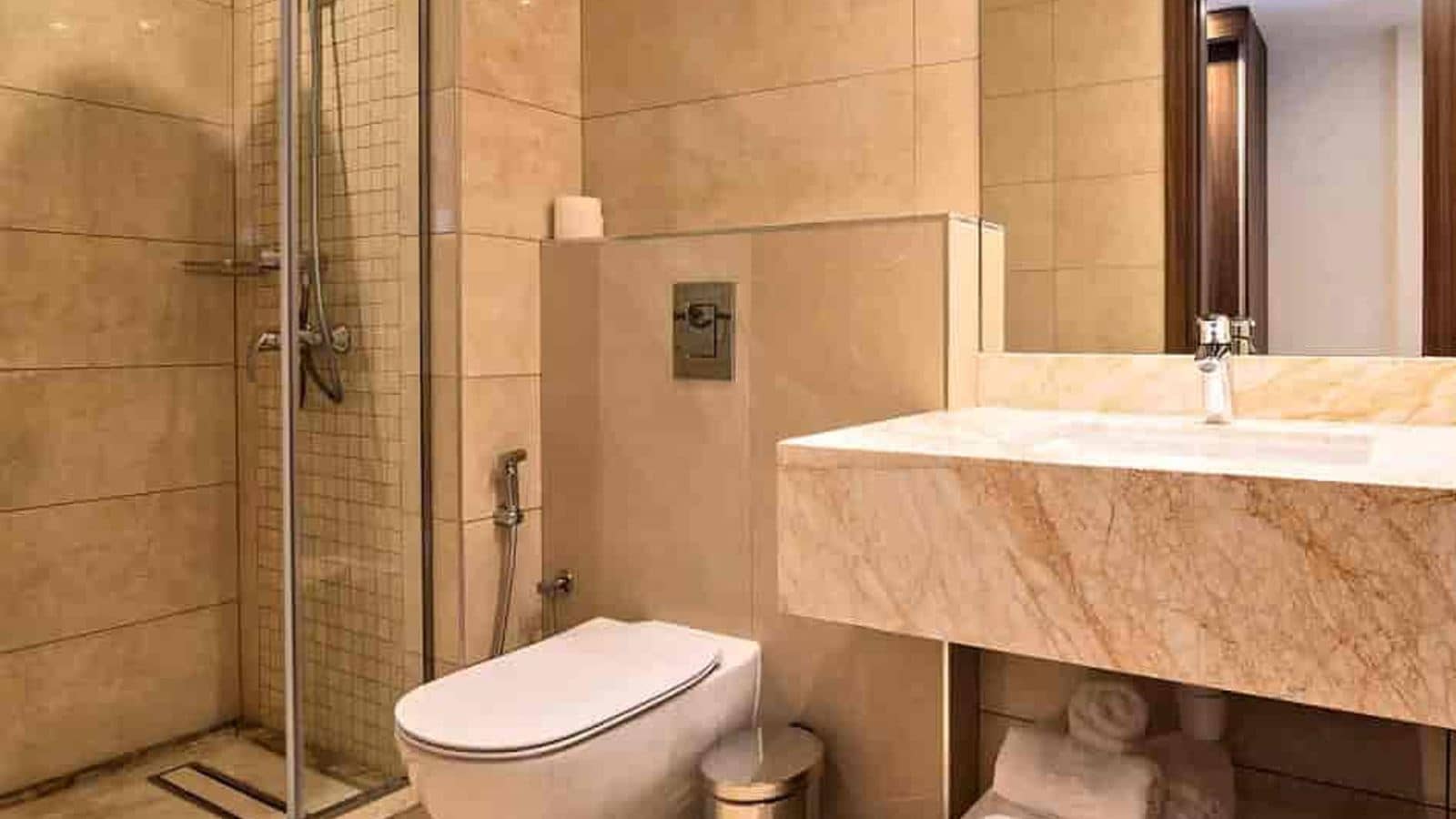 rooms-superior-room-cityview-balcony