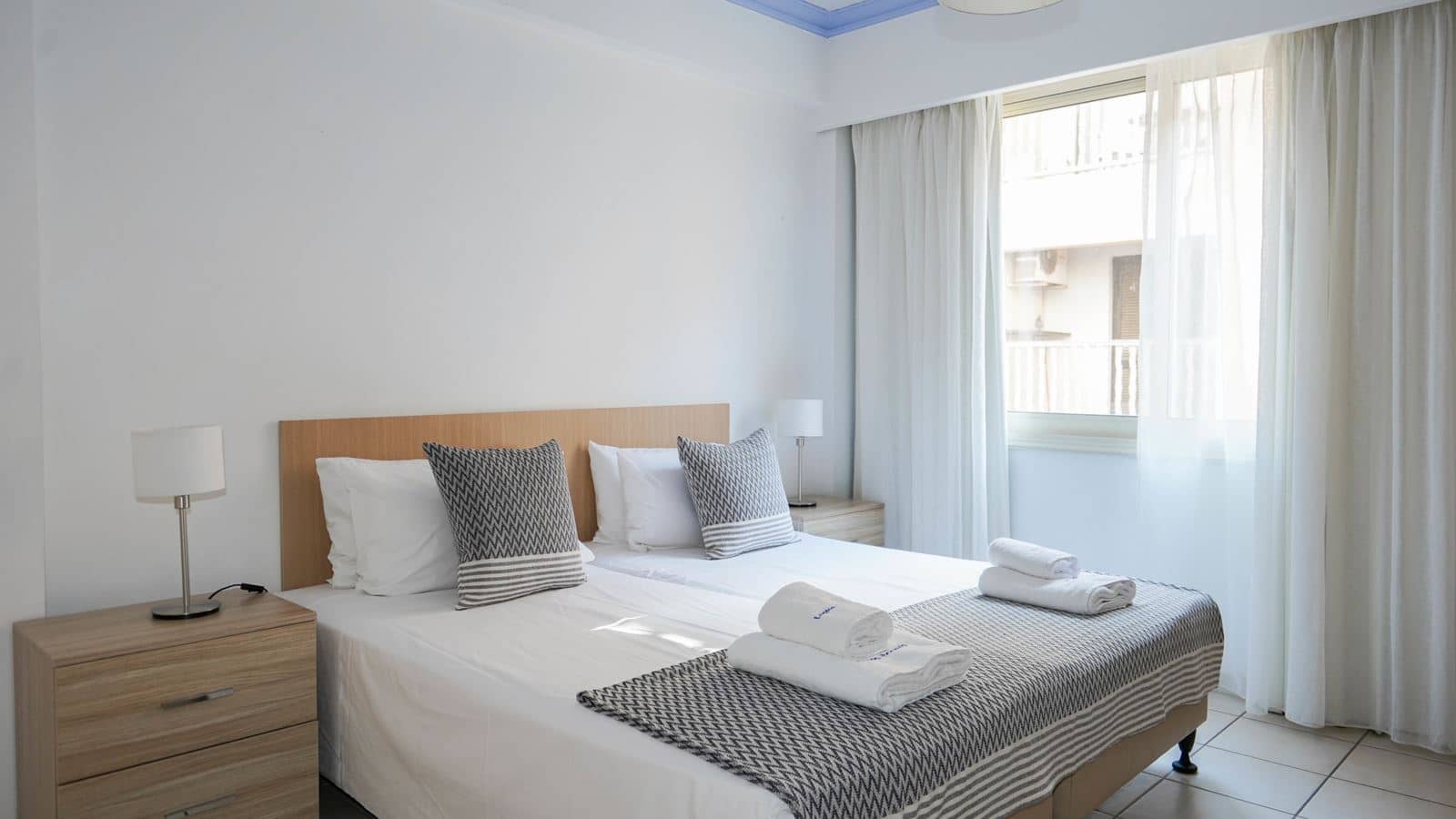 rooms-1-bedroom-superior-apartment--balcony