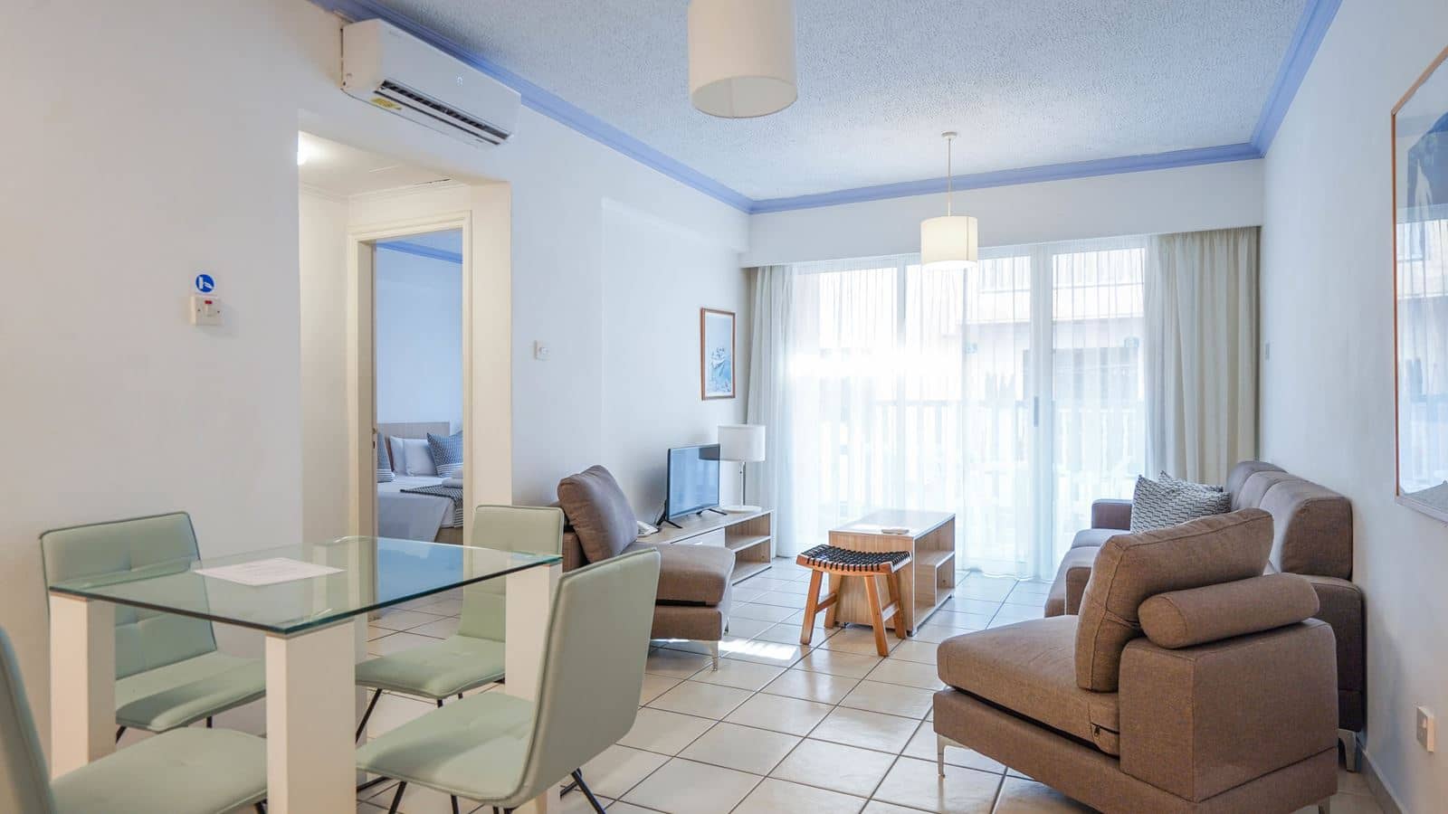rooms-1-bedroom-superior-apartment--balcony