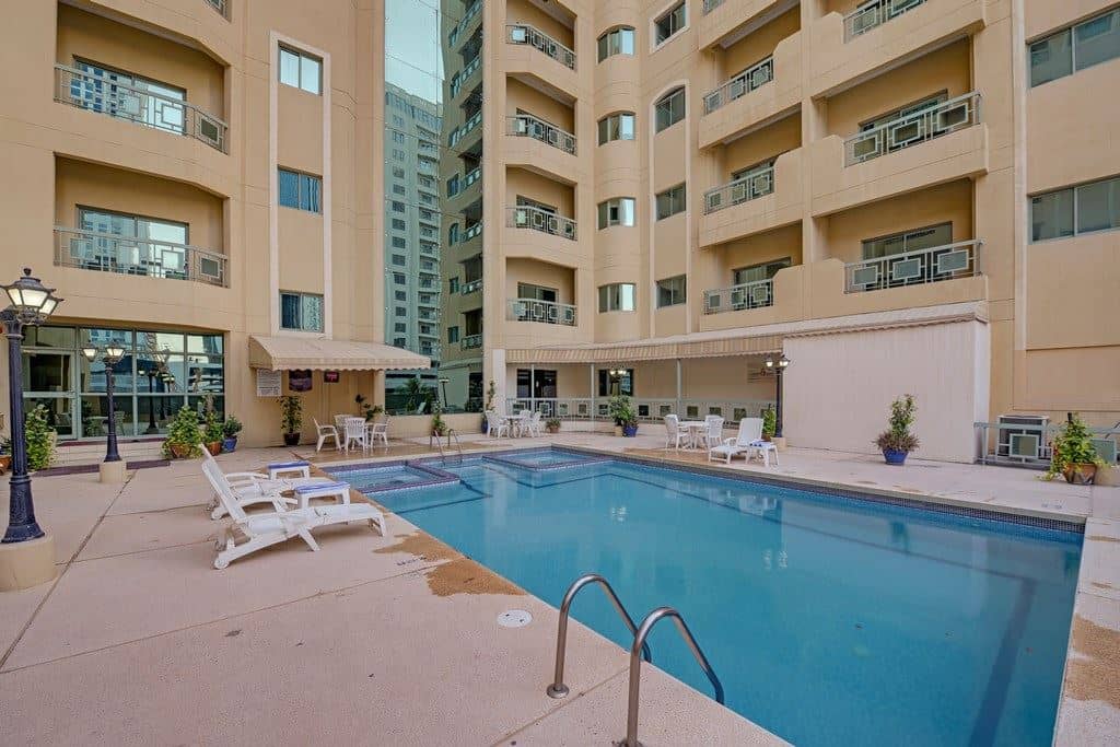 pools-outdoor-pool