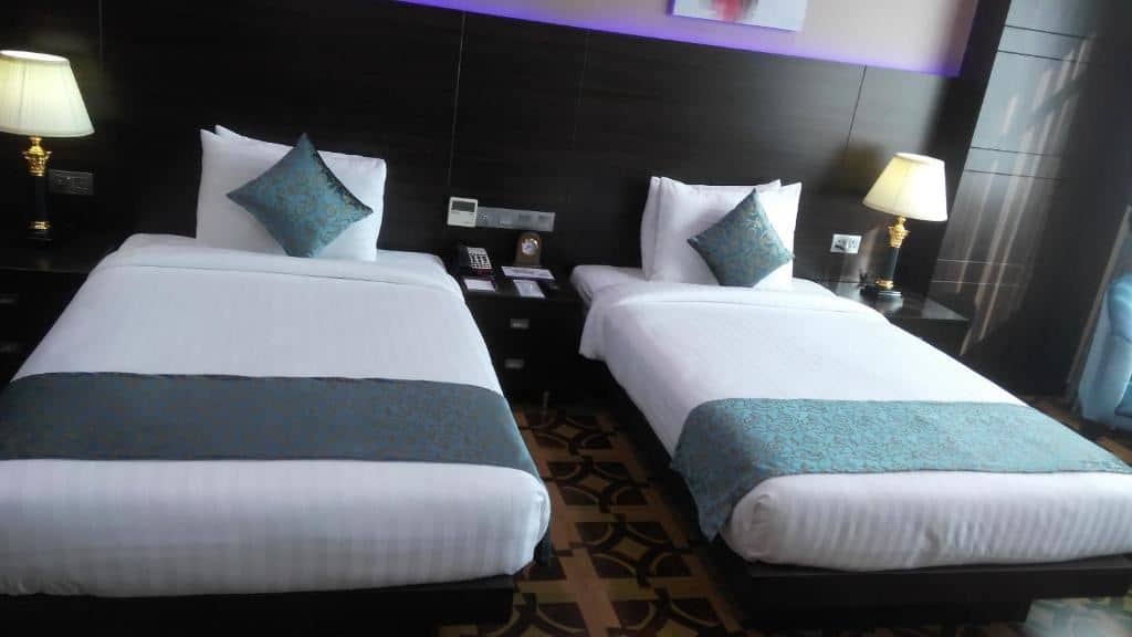 rooms-deluxe-twin-room