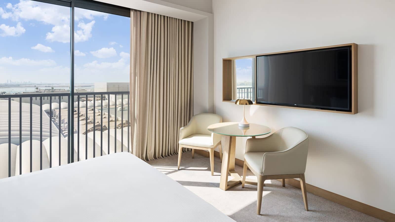 rooms-deluxe-room-king