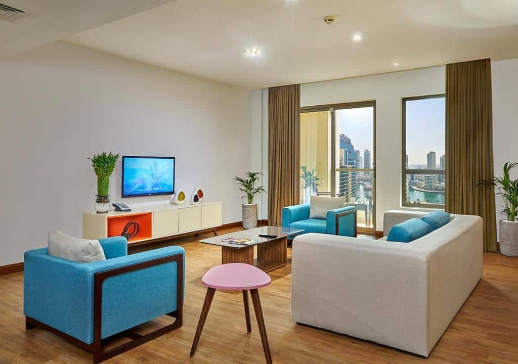 rooms-2bedroom-suite-balcony-partial-sea-view