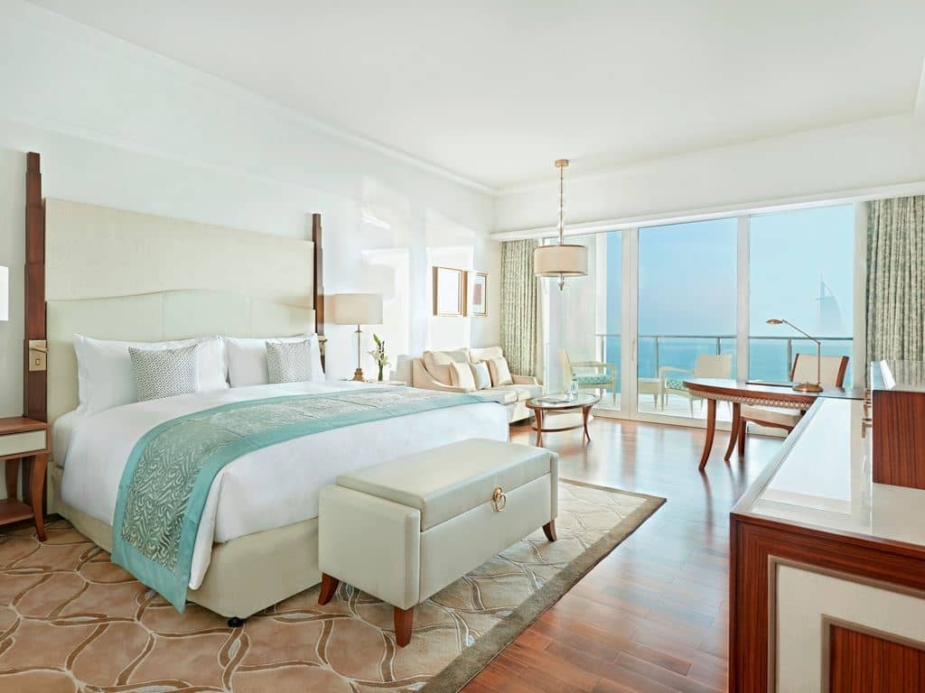 rooms-waldorf-astoria-suite