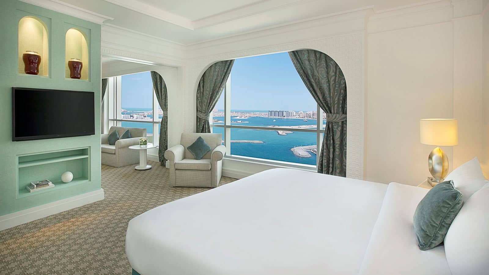 rooms-club-suite
