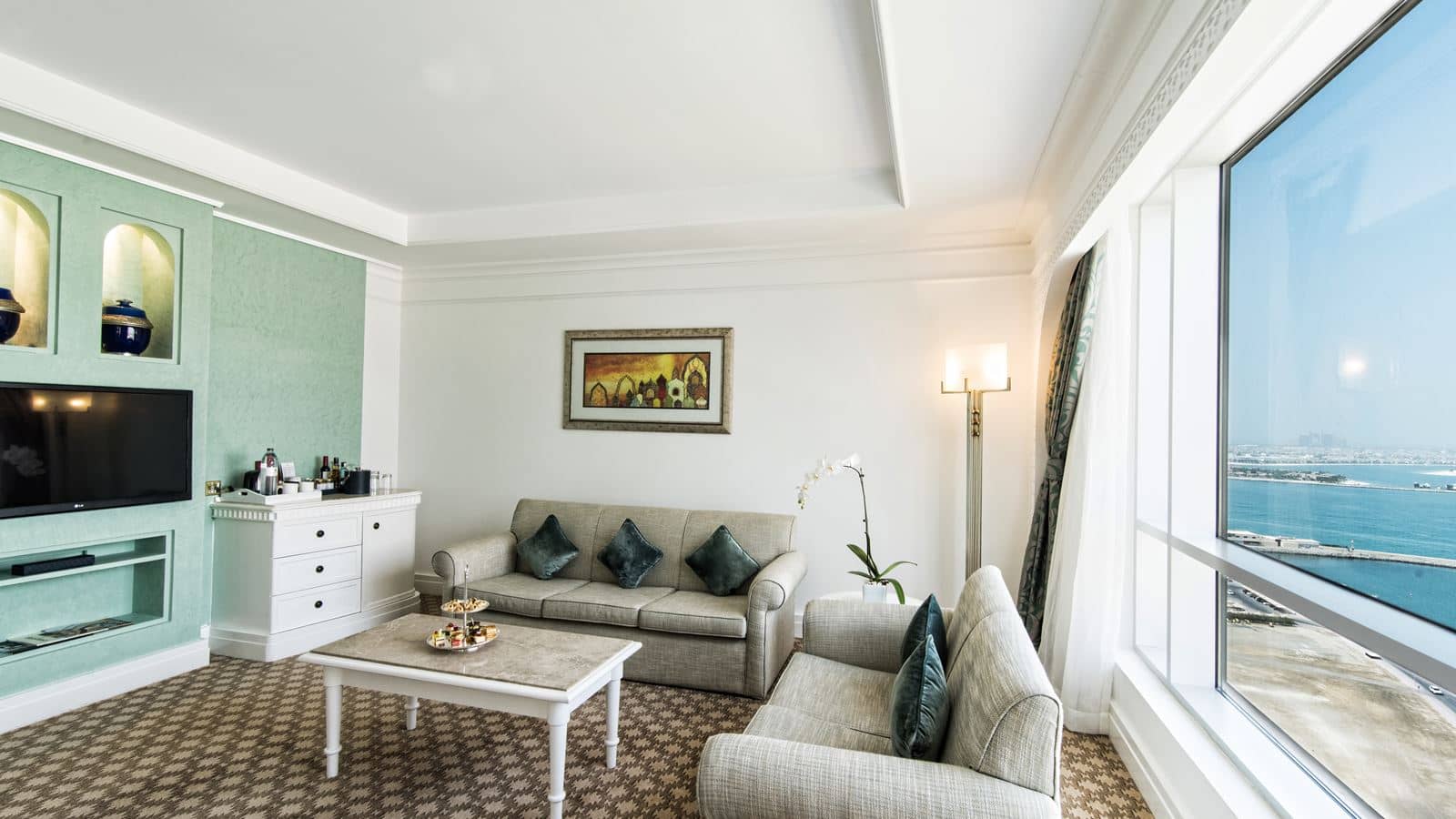 rooms-club-suite