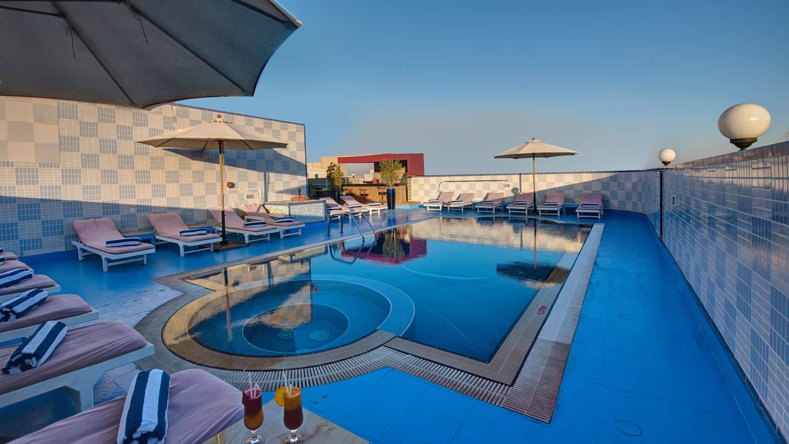 pools-outdoor-pool