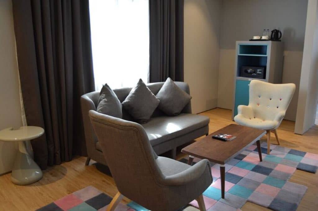 rooms-executive-suite