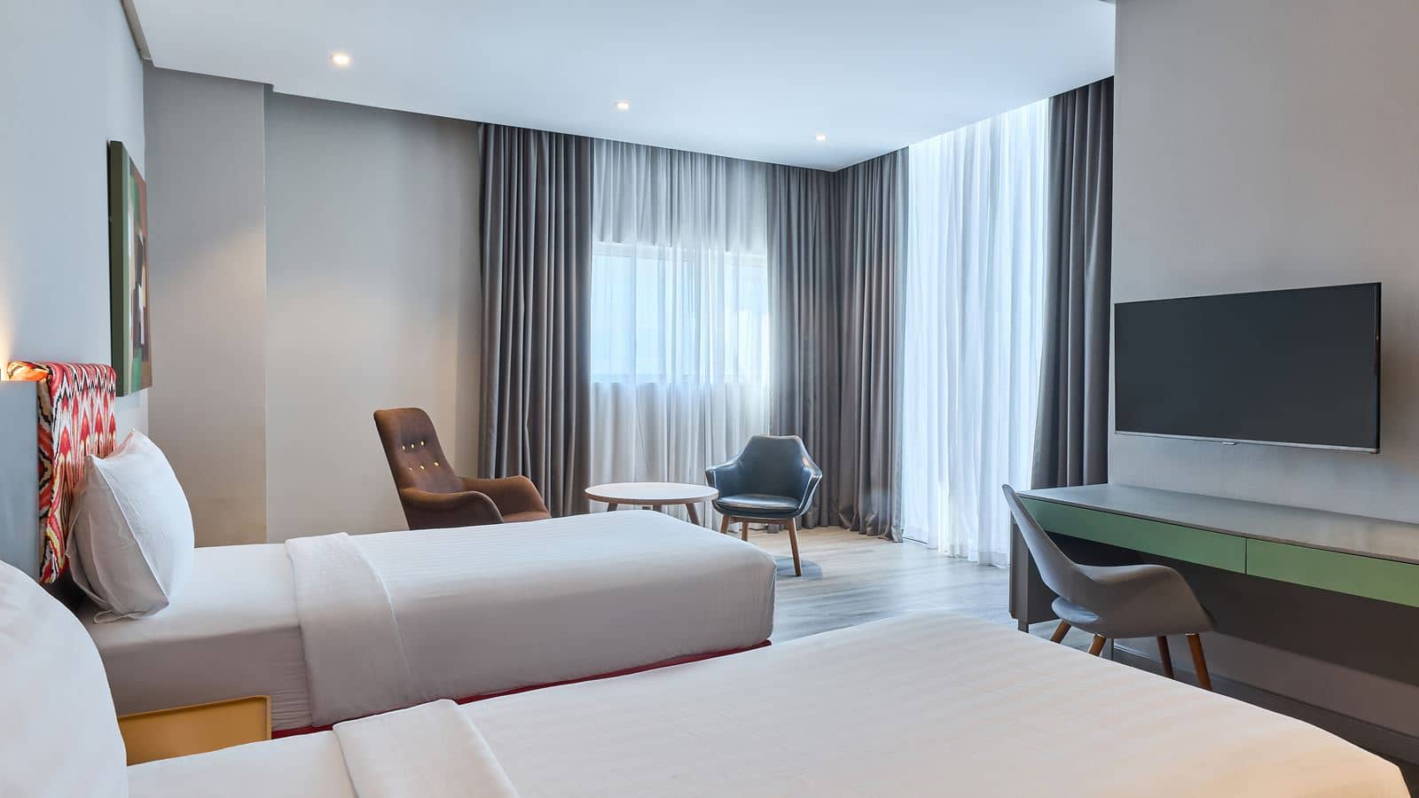 rooms-standard-room-city-view