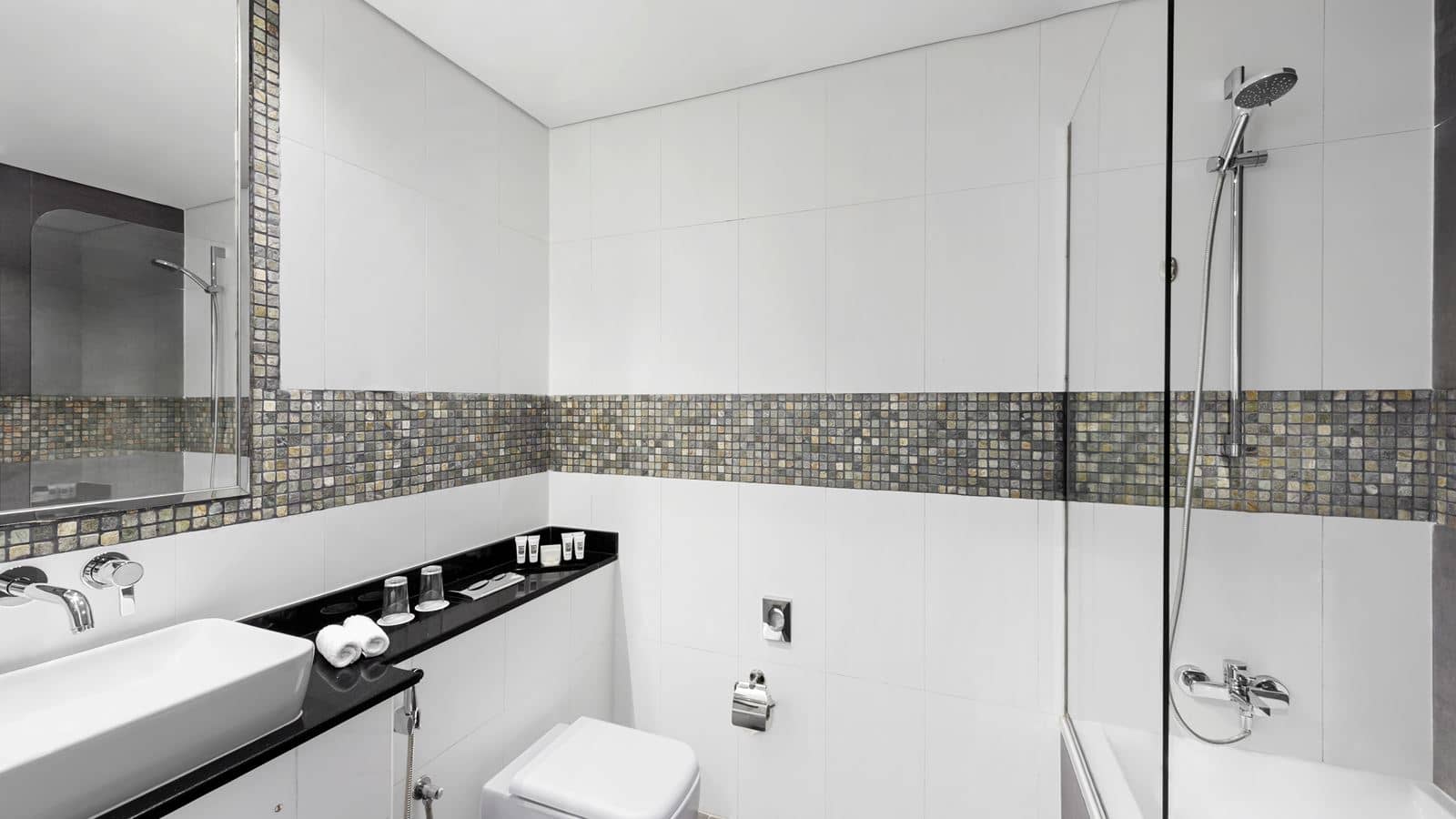rooms-grand-studio-suite-with-soluna-beach-access