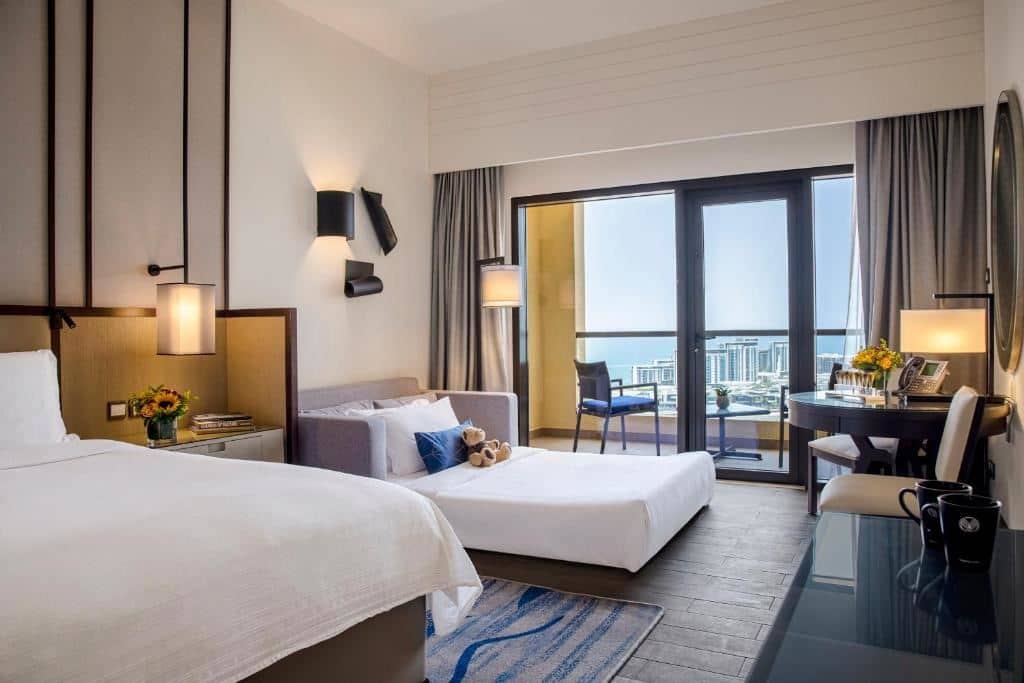rooms-sea-view-family-interconnecting-room-with-balcony
