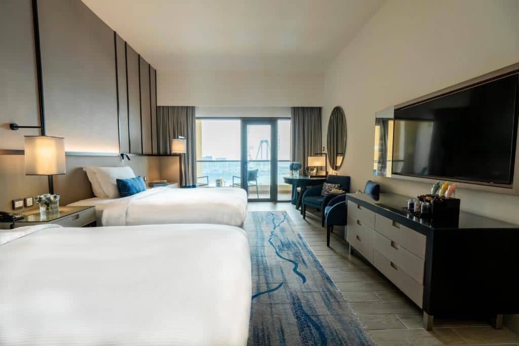 rooms-sea-view-family-interconnecting-room-with-balcony
