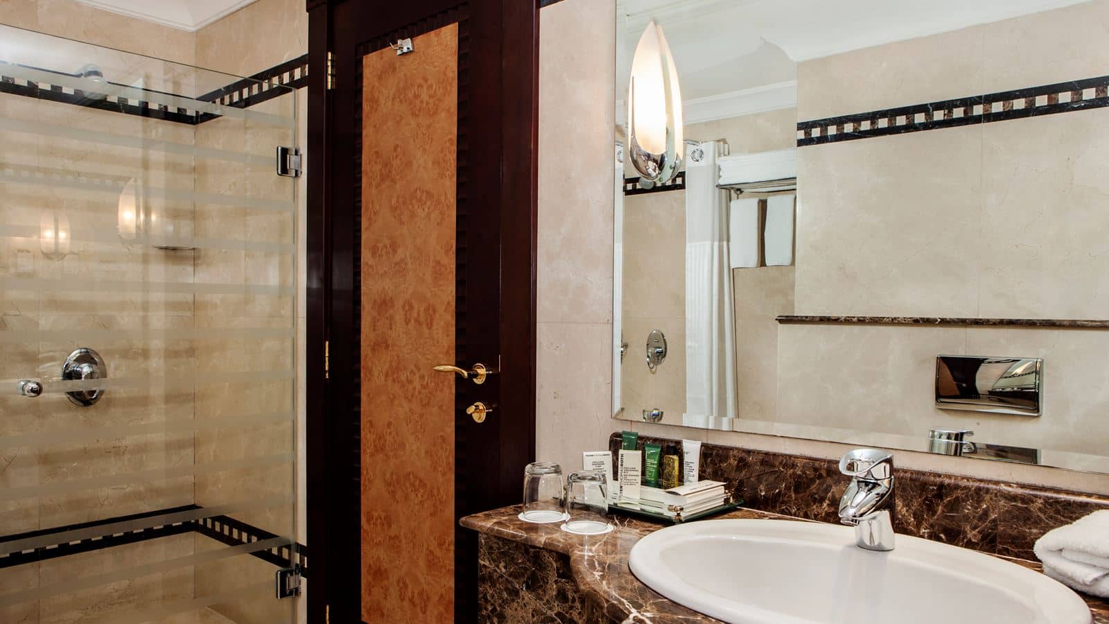 rooms-executive-suite