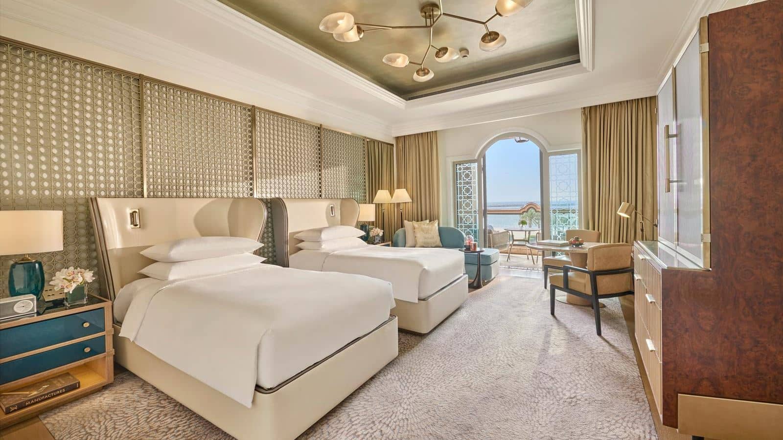 rooms-family-club-sea-view-room