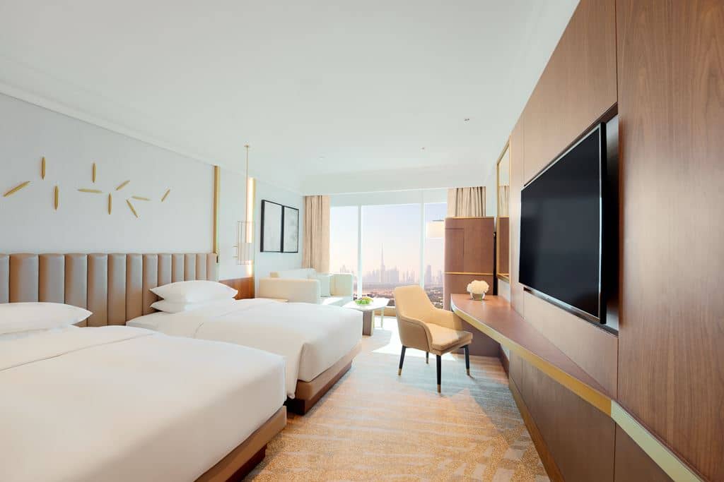 rooms-resort-downtown-view-room-with-unlimited-waterpark-access