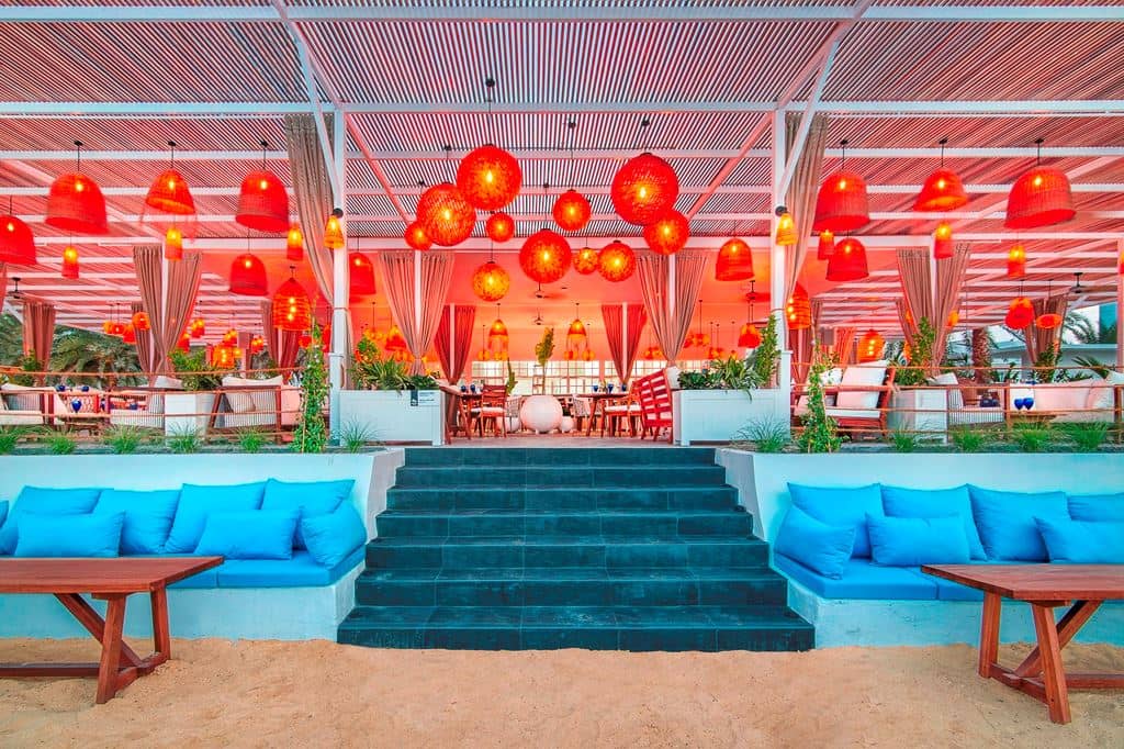 restaurants-west-bay-lounge