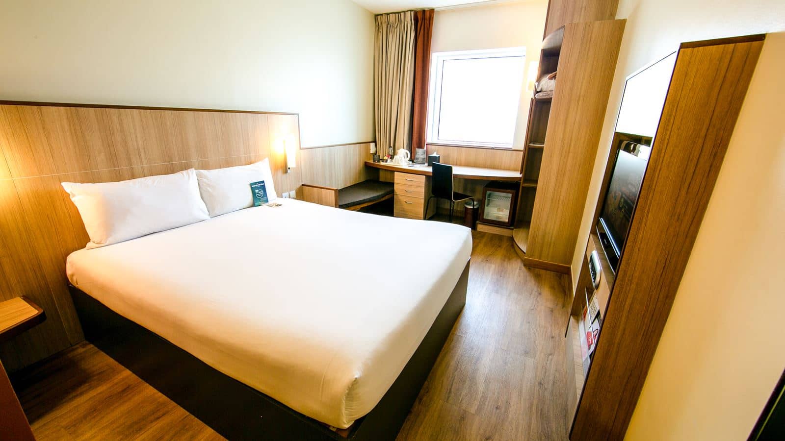 rooms-standard-room