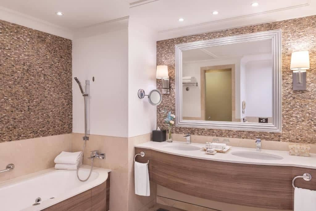 rooms-premium-garden-terrace-junior-suite