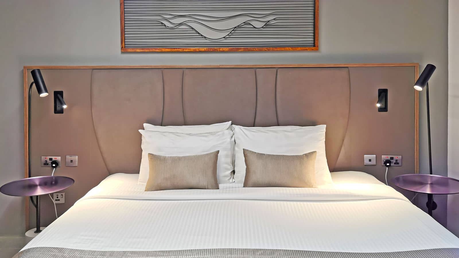 rooms-master-suite