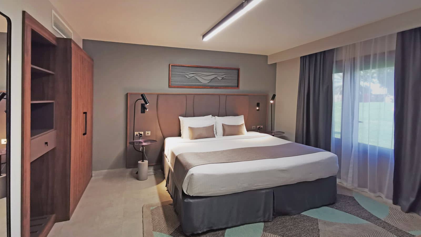 rooms-master-suite