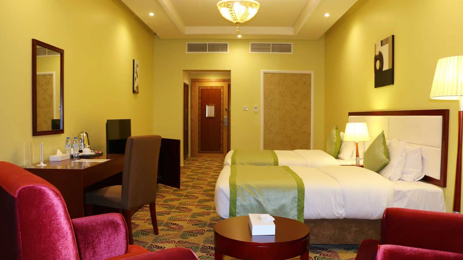 rooms-deluxe-suite