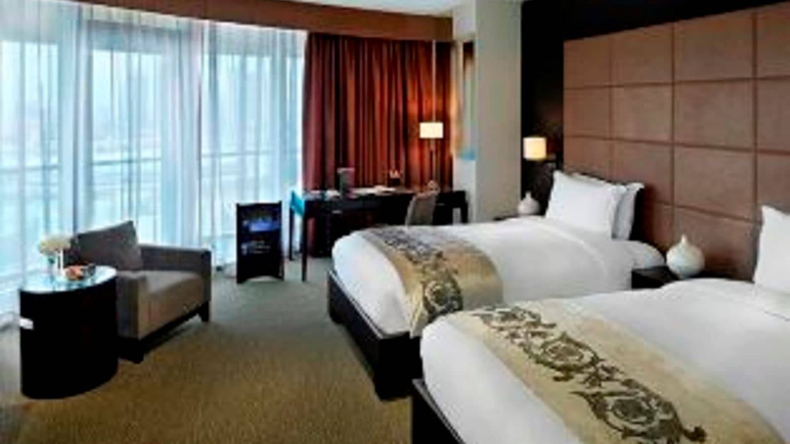 rooms-deluxe-burj-view-room