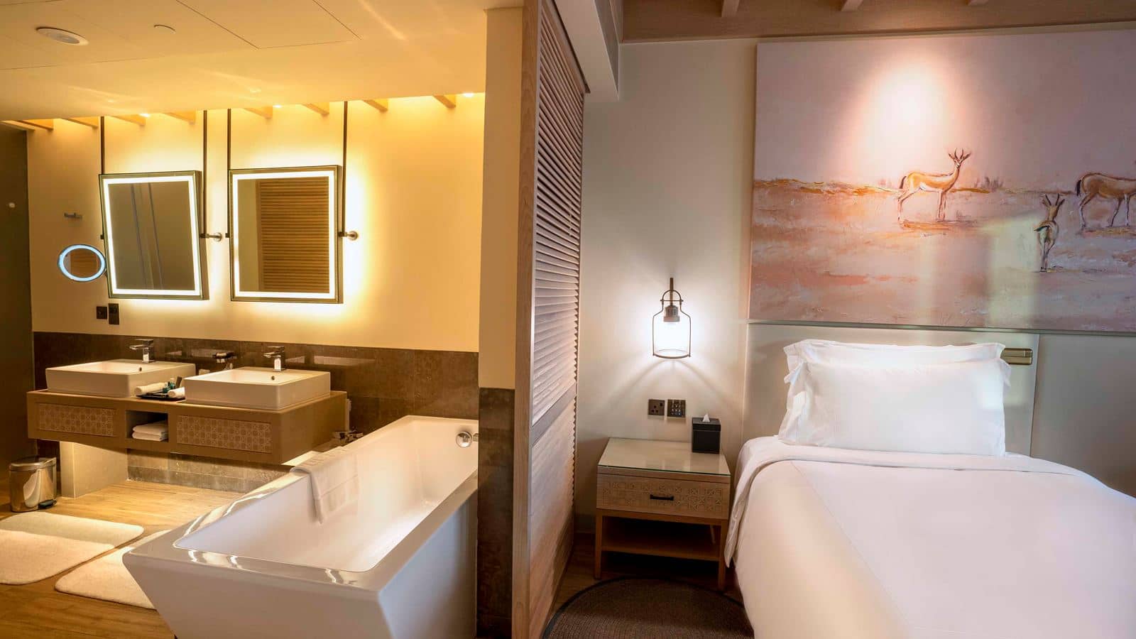 rooms-club-rotana-sea-view-with-balcony