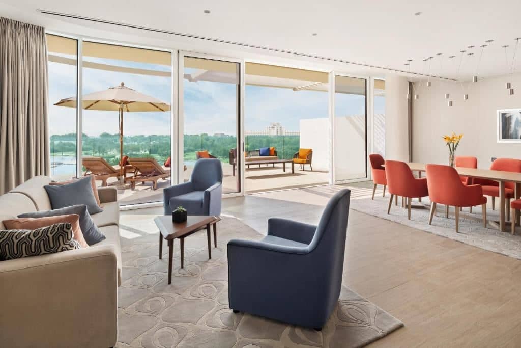 rooms-one-bedroom-private-pool-suite