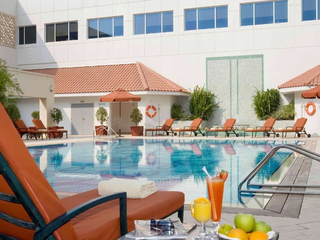 pools-outdoor-pool