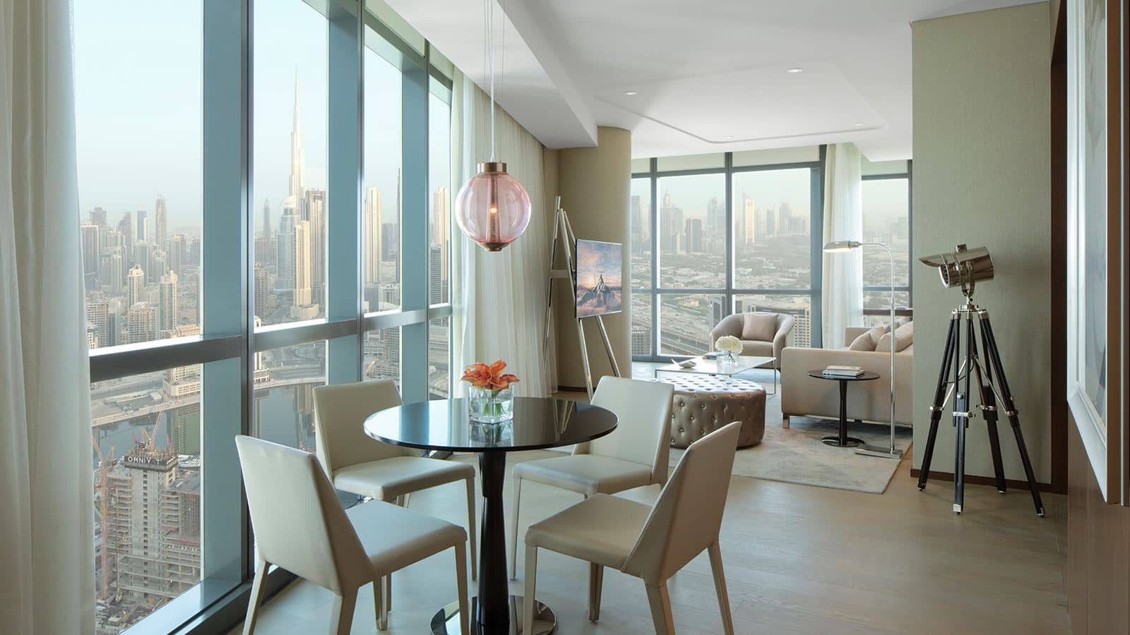 rooms-premiere-suite-with-panoramic-view