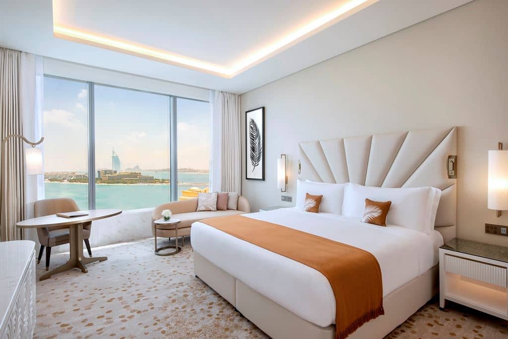 rooms-grand-deluxe-king-room