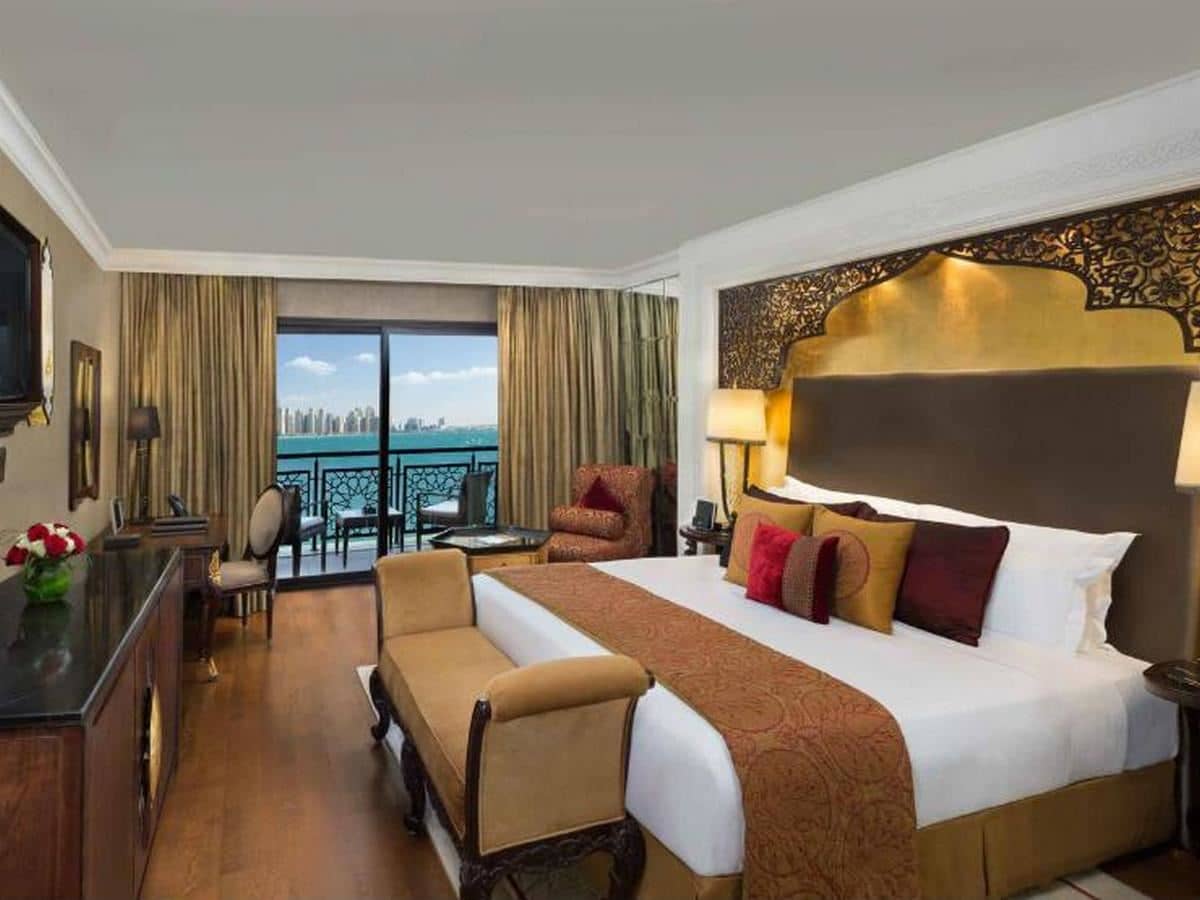 rooms-deluxe-king-sea-view-room