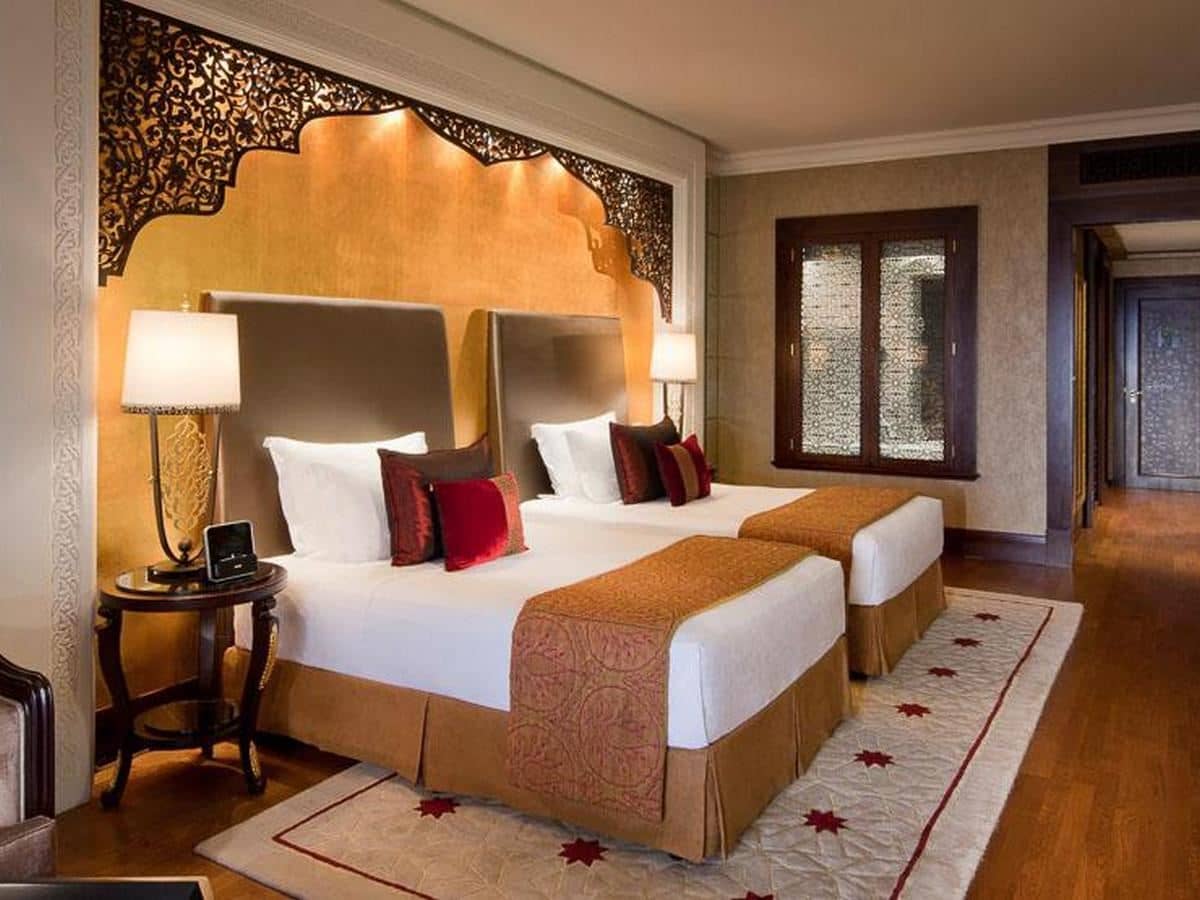 rooms-superior-family-room