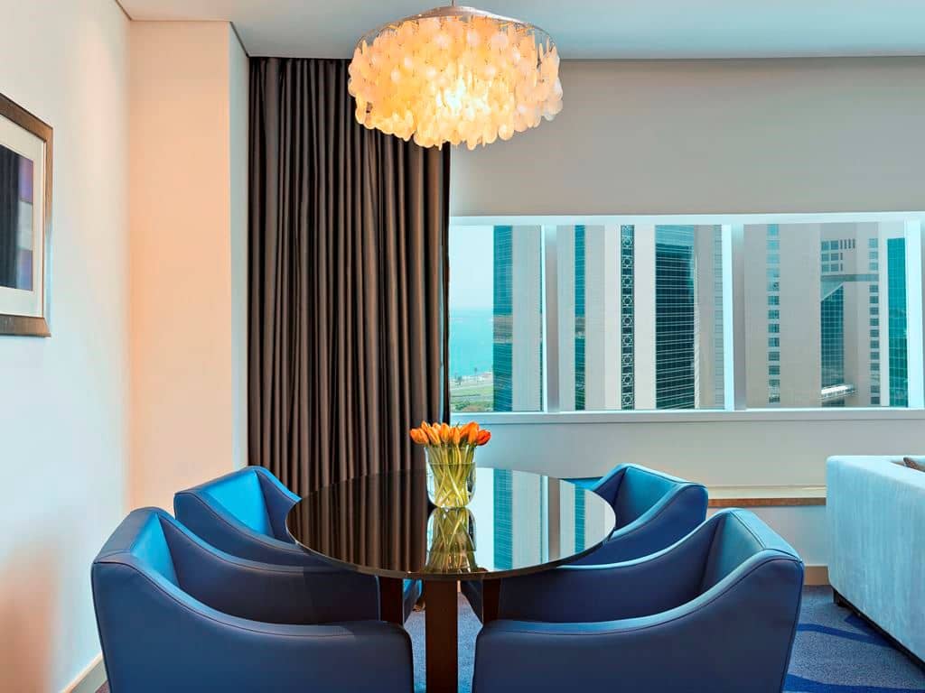 rooms-deluxe-suite
