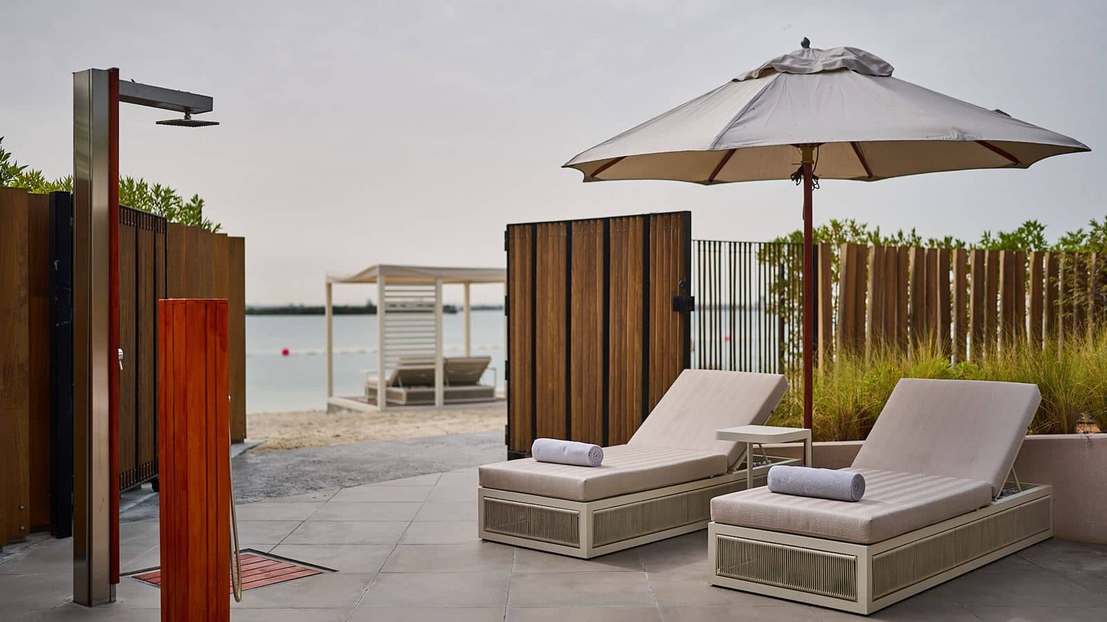 rooms-one-bedroom-beach-villa