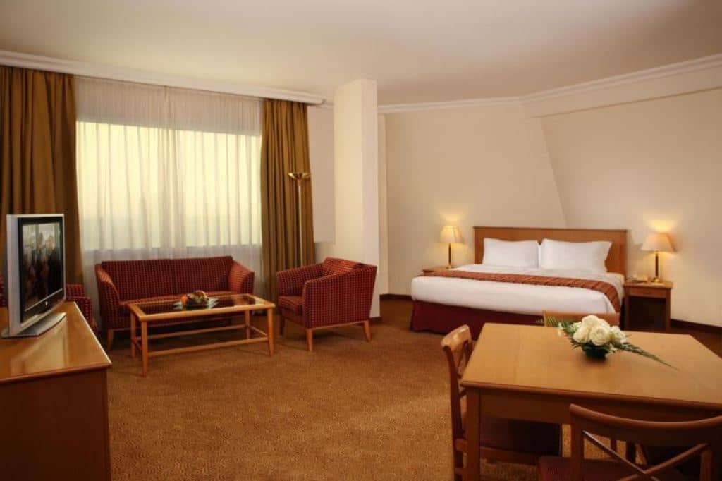 rooms-classic-suite