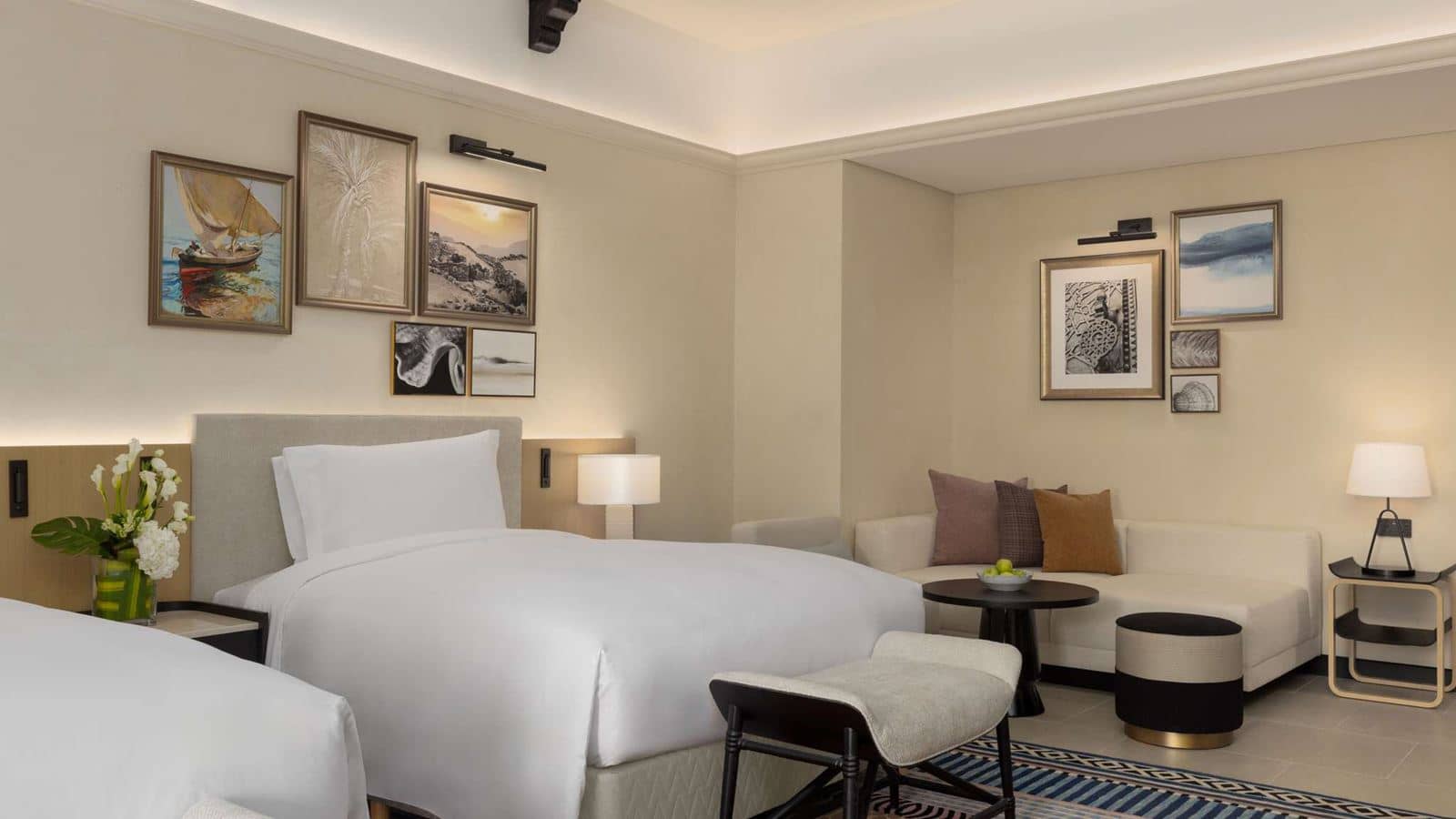 rooms-luxury-two-queens-room-beachfront