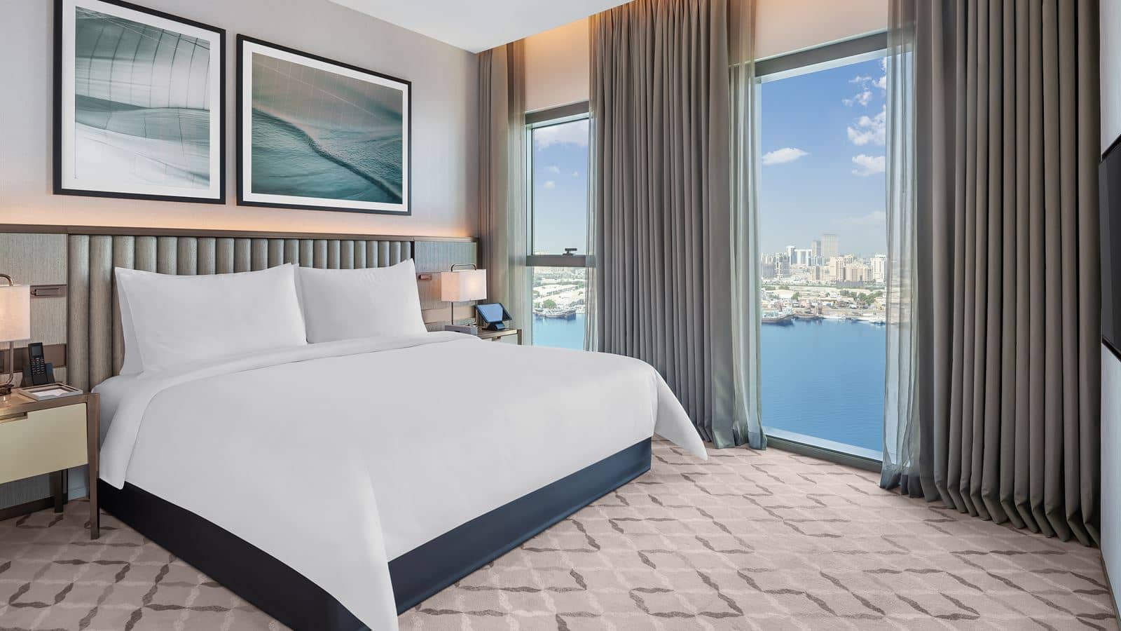 rooms-skyline-suite-creek-view