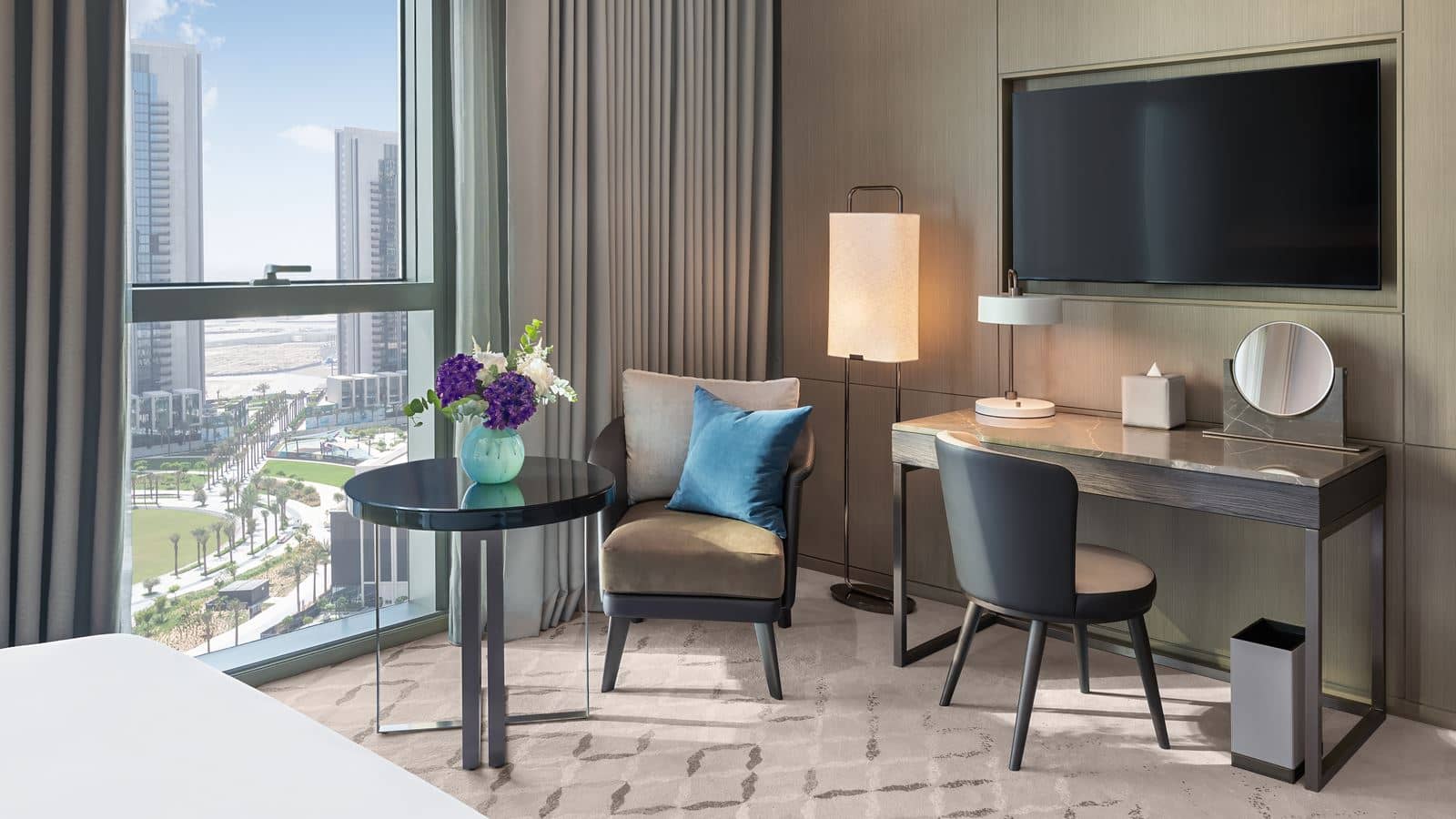 rooms-deluxe-city-view-room-king