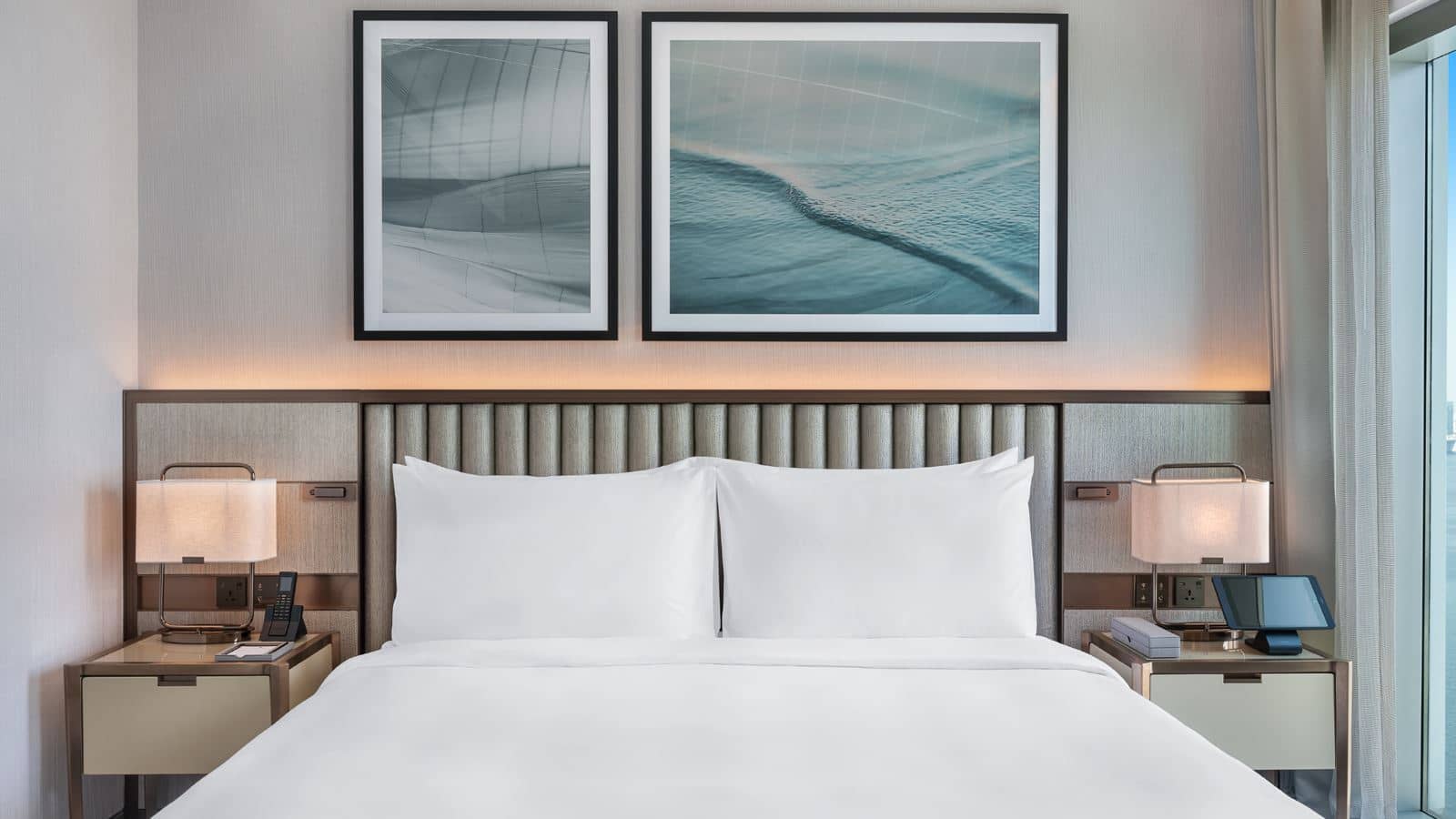 rooms-premier-room-creek-view