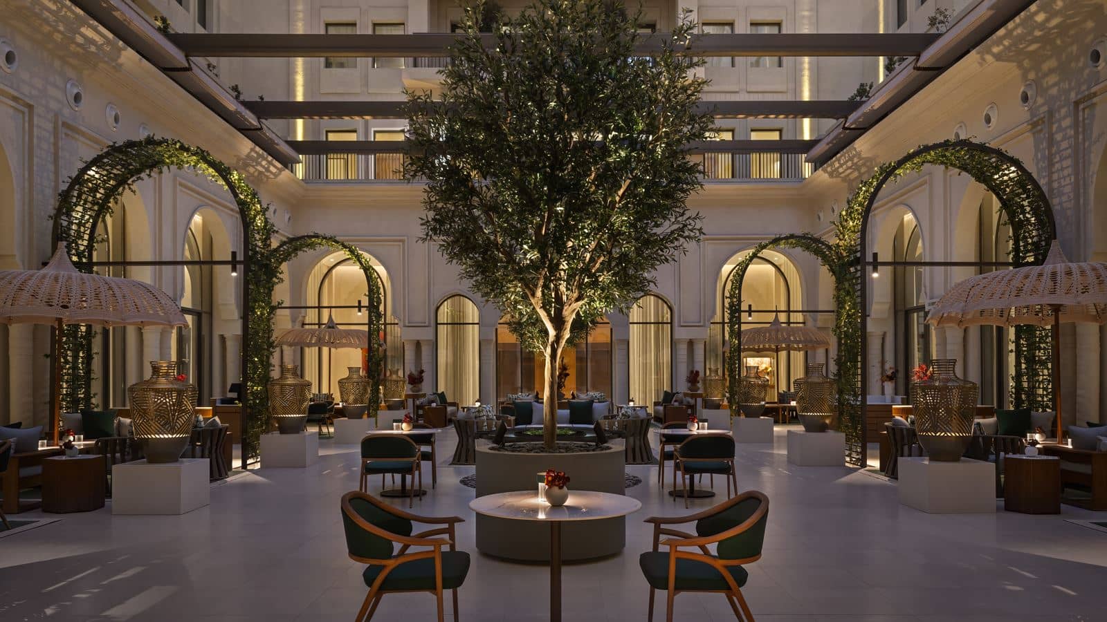 restaurants-the-courtyard