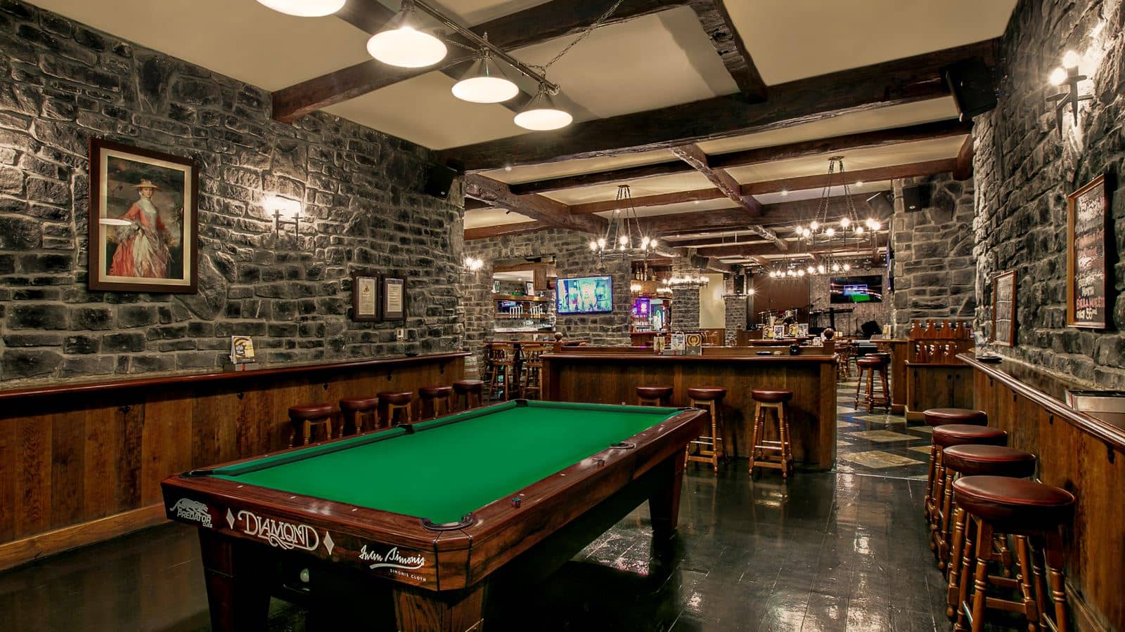 bars-neil-gwyne-english-pub