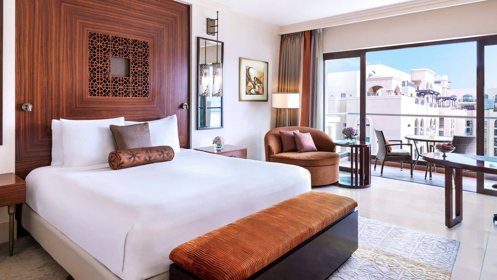 rooms-2-bedroom-apartment-city-view