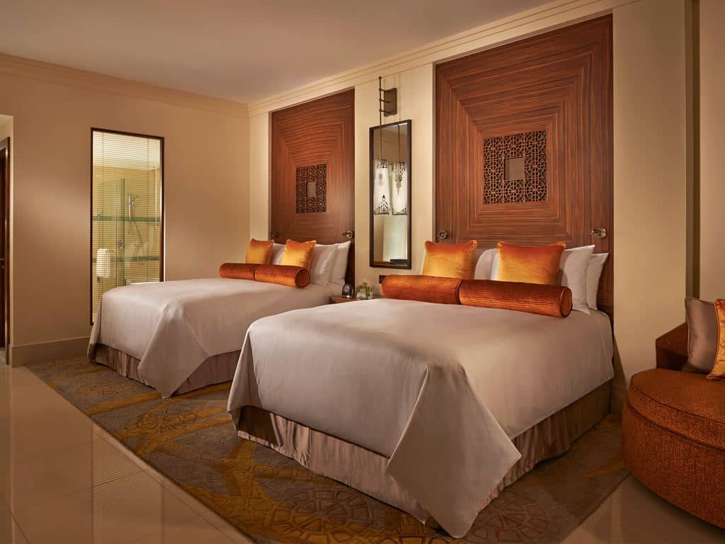 rooms-fairmont-heritage-partial-palm-sea-view-room-queen