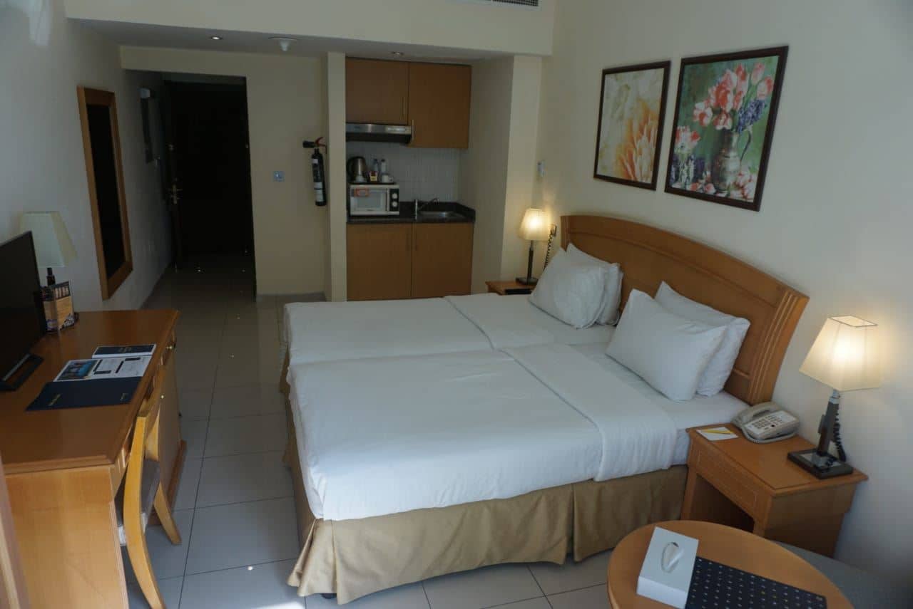 rooms-deluxe-room