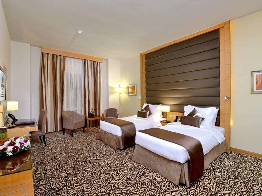 rooms-family-room