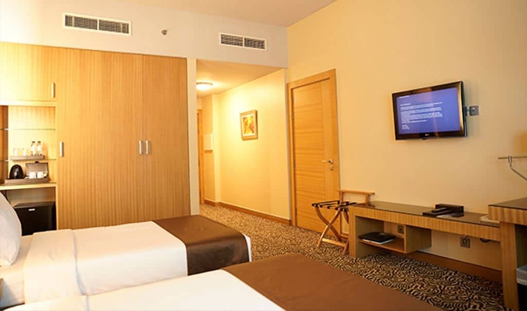 rooms-superior-room